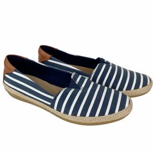 Clarks sz 10 Danelly Sky Navy White Stripe Canvas Slip On boat Shoes Espadrille